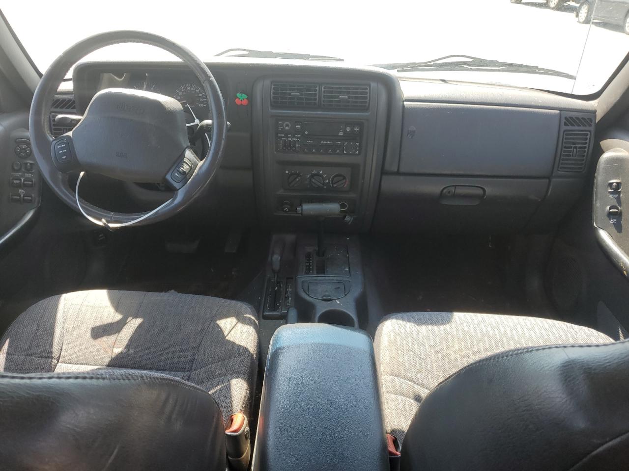 2001 Jeep Grand Cherokee VIN 1J4FF48S71L574658 Copart auction photo, front end damage thumbnail 8