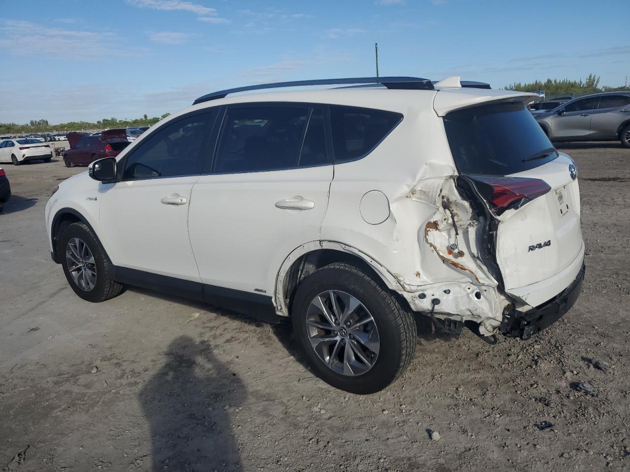 2018 Toyota RAV 4 VIN JTMRJREV5JD216093 Copart auction photo, rear end damage thumbnail 2
