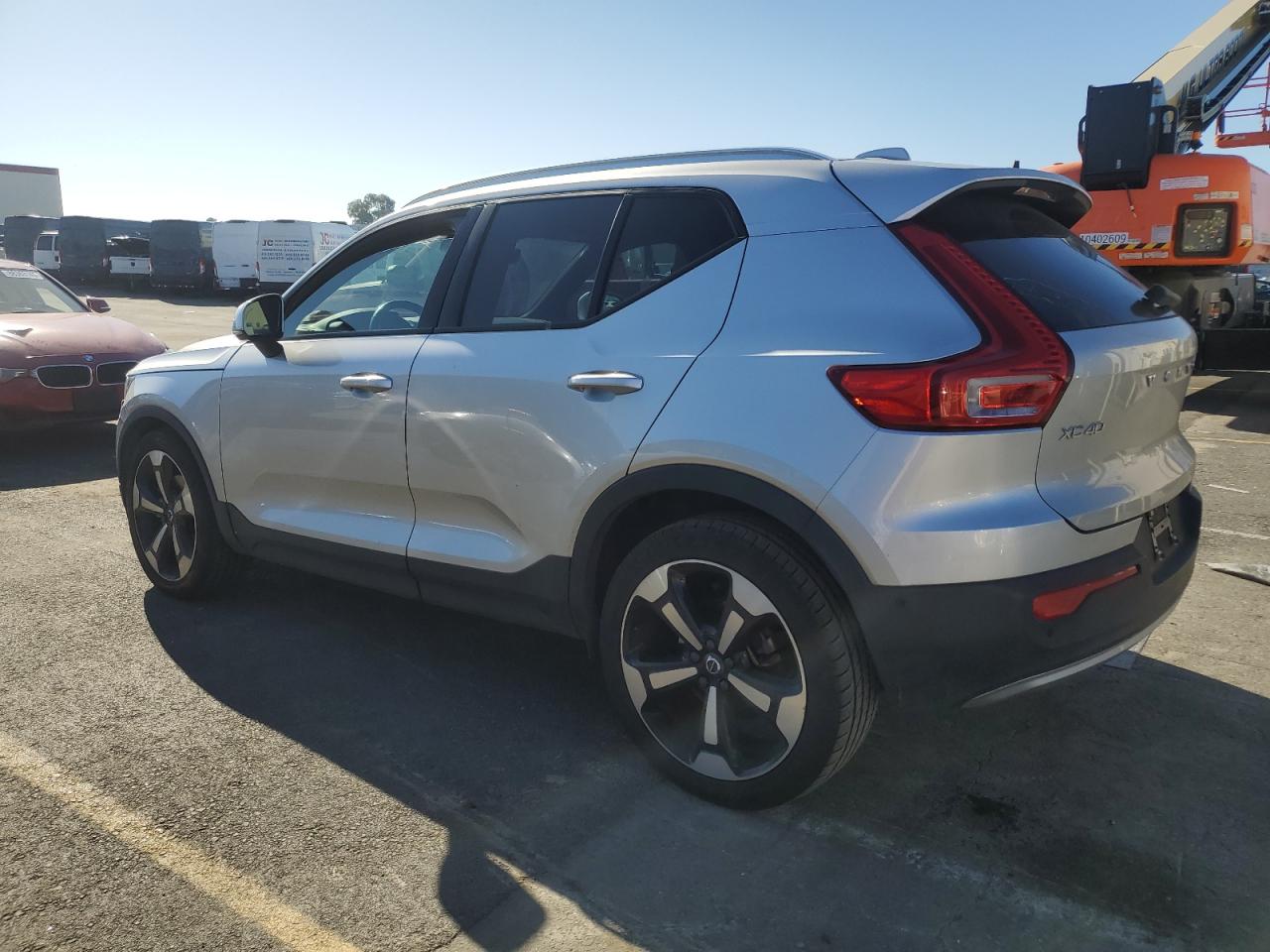 2019 Volvo XC40 VIN YV4162UK6K2062386 Copart auction photo, front end damage thumbnail 2