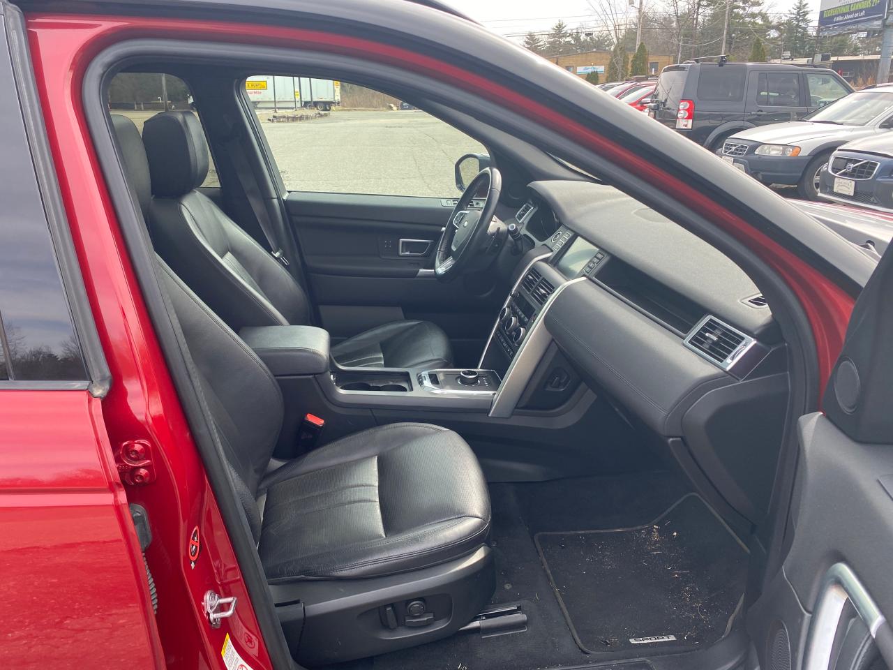 2018 Land Rover Discovery VIN SALCR2RXXJH745378 Copart auction photo, minor dent/scratches / normal wear damage thumbnail 5