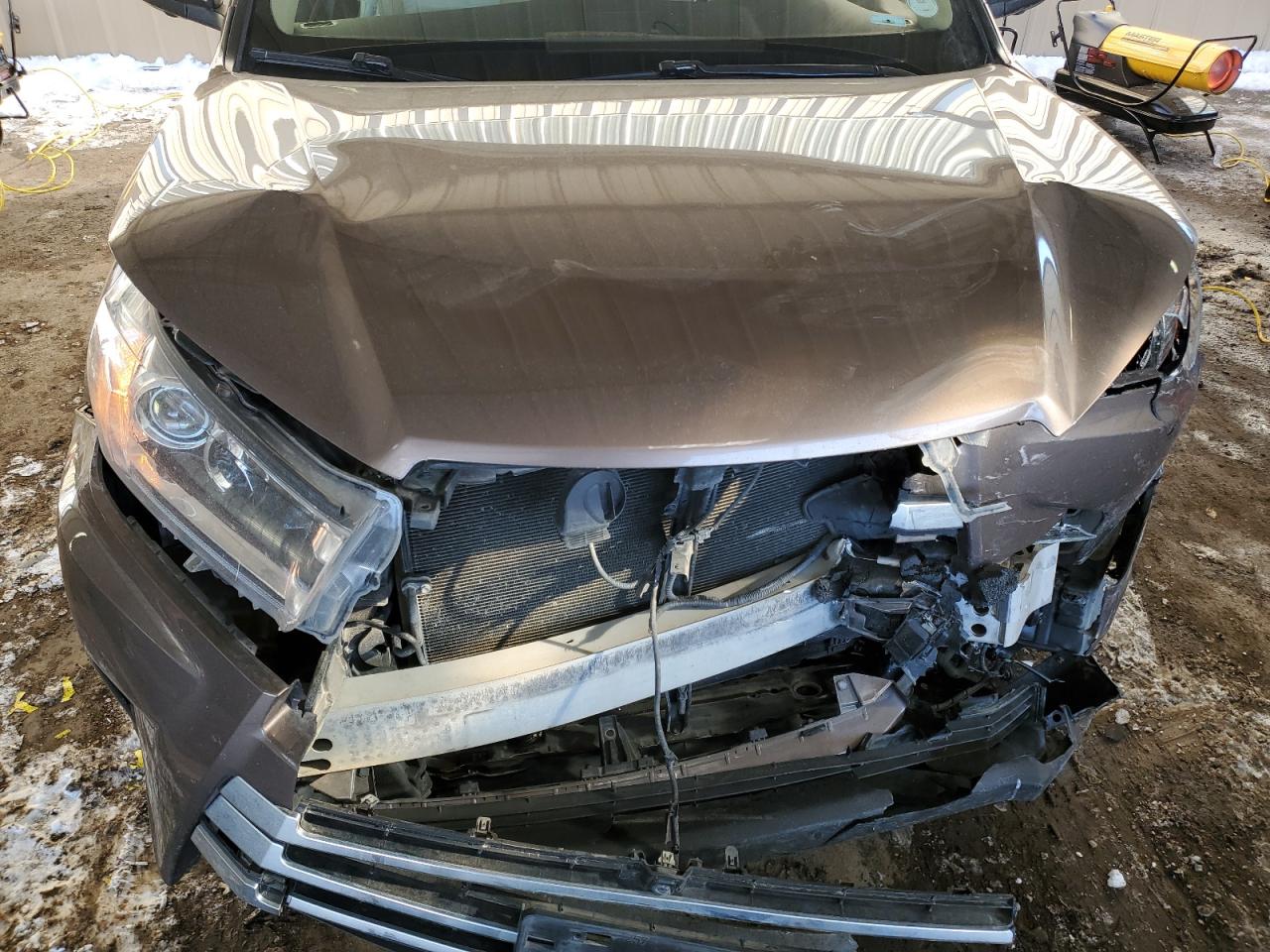 2017 Toyota Highlander VIN 5TDDZRFH1HS464285 Copart auction photo, front end damage thumbnail 12