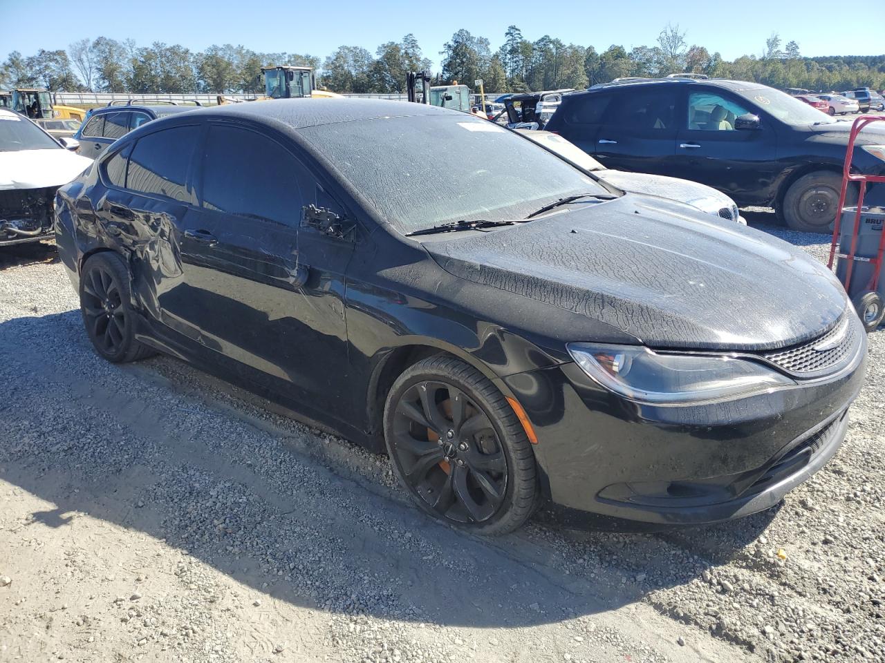 2015 Chrysler 200 VIN 1C3CCCBB1FN617802 Copart auction photo, side damage thumbnail 4