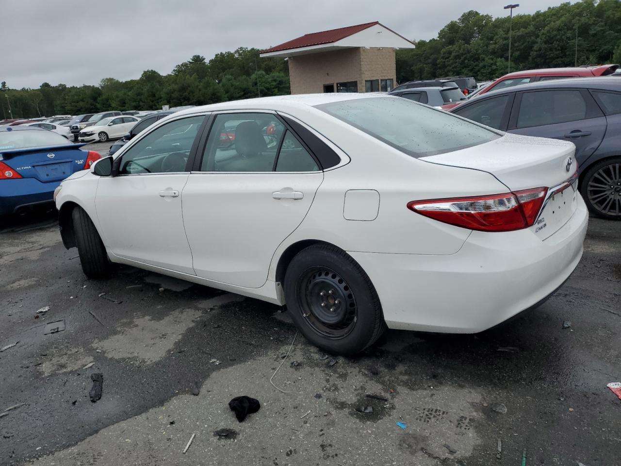 2015 Toyota Camry VIN 4T1BF1FK4FU039953 Copart auction photo, front end damage thumbnail 2