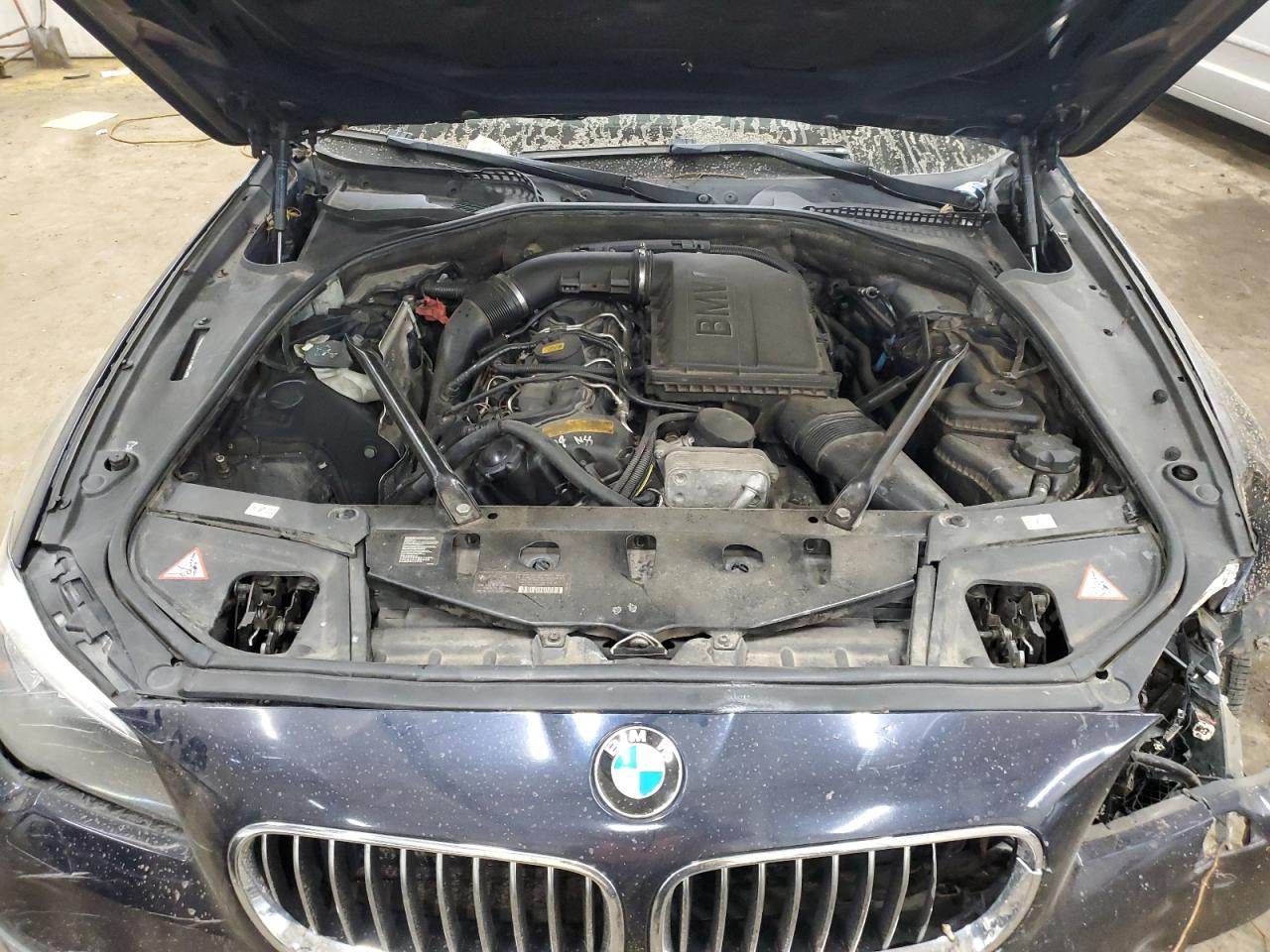 2015 BMW 5er VIN WBA5B3C53FD540157 Copart auction photo, front end / rear end damage thumbnail 11