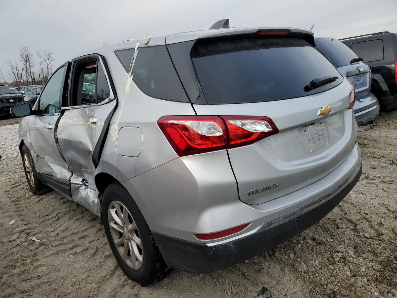 2019 Chevrolet Equinox VIN 2GNAXJEV7K6150828 Copart auction photo, side / front end damage thumbnail 2