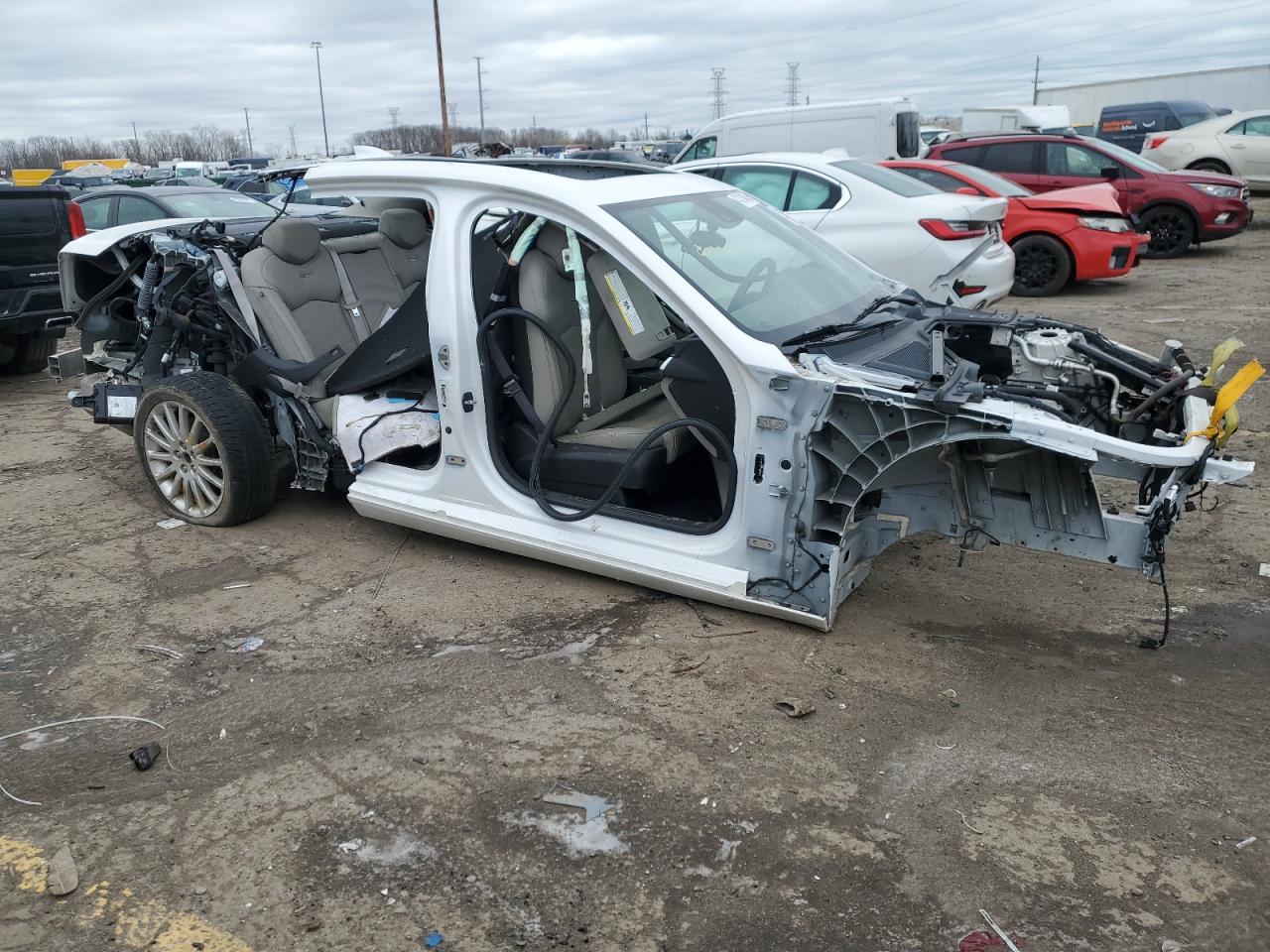2018 Cadillac CT6 VIN 1G6KD5RS4JU105202 Copart auction photo, stripped / missing/altered vin damage thumbnail 4