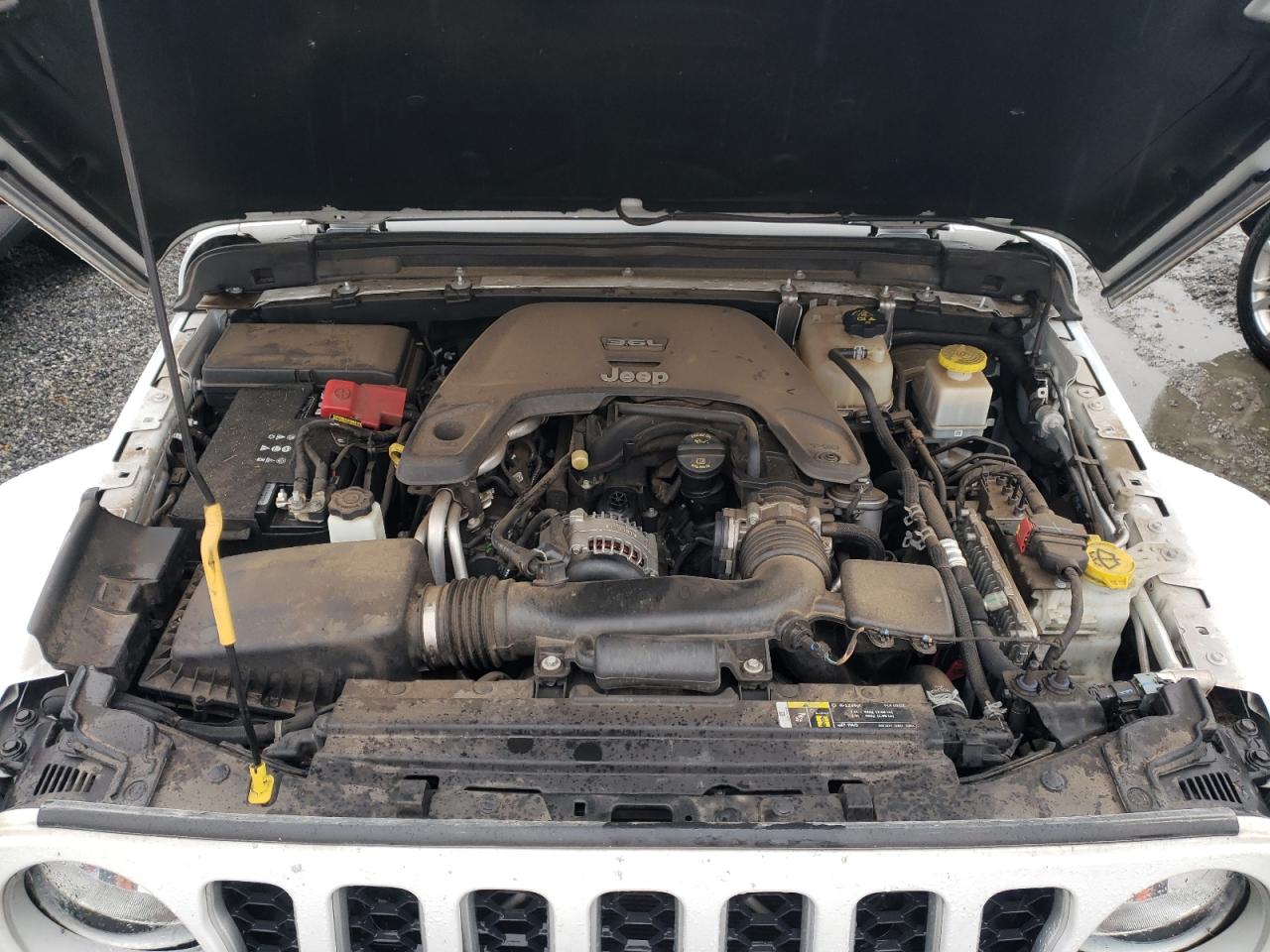 2020 Jeep Gladiator VIN 1C6HJTFG5LL182813 Copart auction photo, front end / minor dent/scratches damage thumbnail 12