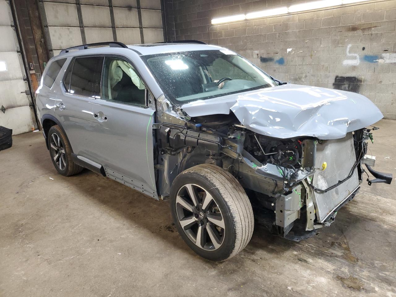 2023 Honda Pilot VIN 5FNYG1H79PB005442 Copart auction photo, front end / side damage thumbnail 4