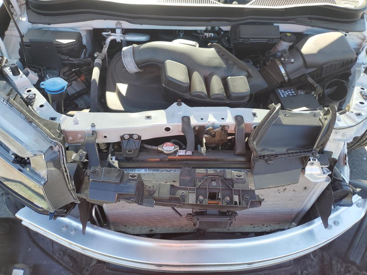 2022 Honda Passport VIN 5FNYF8H05NB017096 Copart auction photo, front end / side damage thumbnail 14