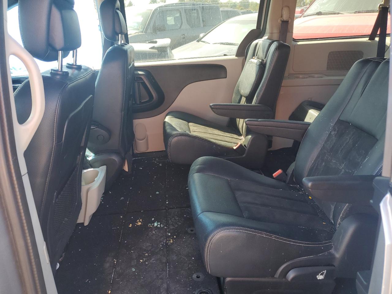 2019 Dodge Caravan VIN 2C4RDGCG0KR735857 Copart auction photo, vandalism damage thumbnail 11
