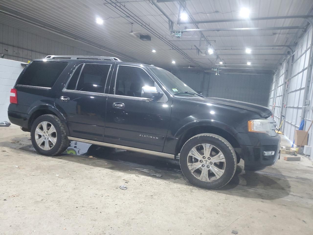 2015 Ford Expedition VIN 1FMJU1MT3FEF48858 Copart auction photo, rear end / minor dent/scratches damage thumbnail 4