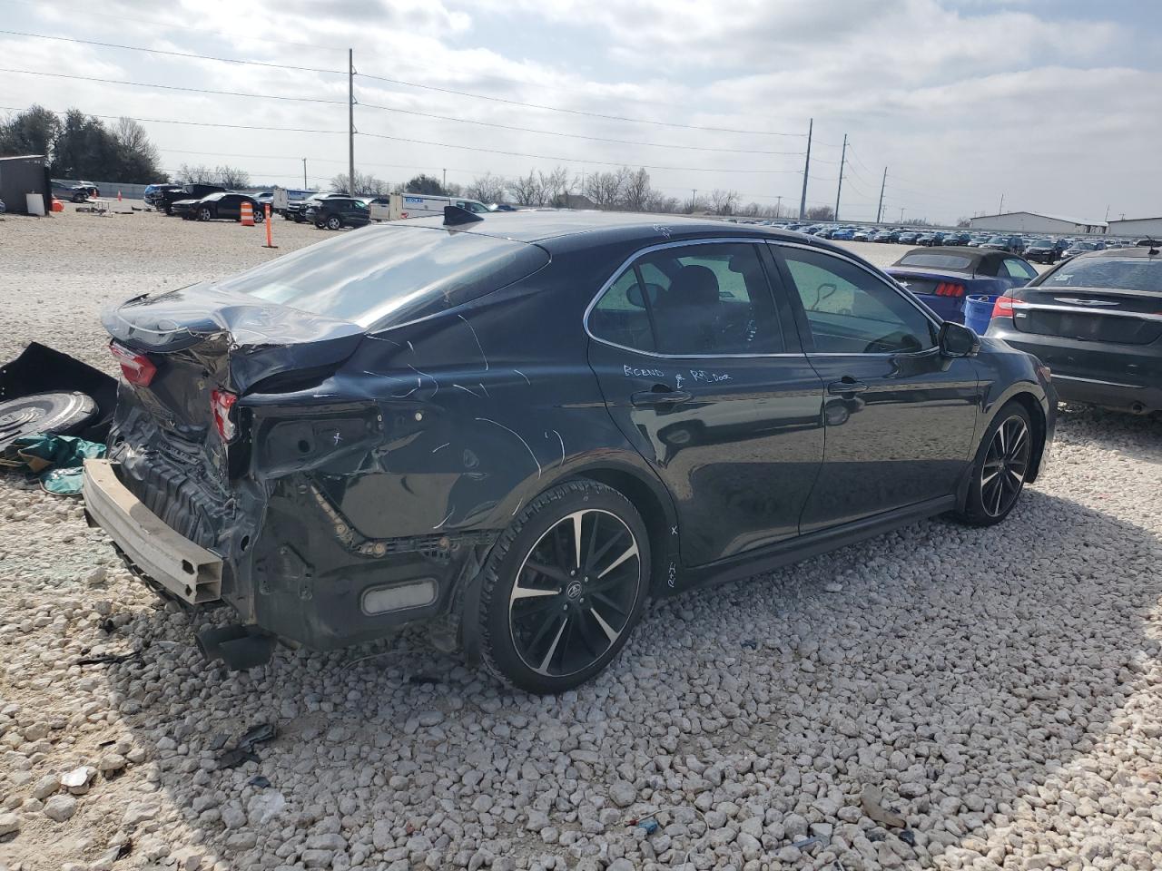 2019 Toyota Camry VIN 4T1B61HK9KU825030 Copart auction photo, rear end damage thumbnail 3