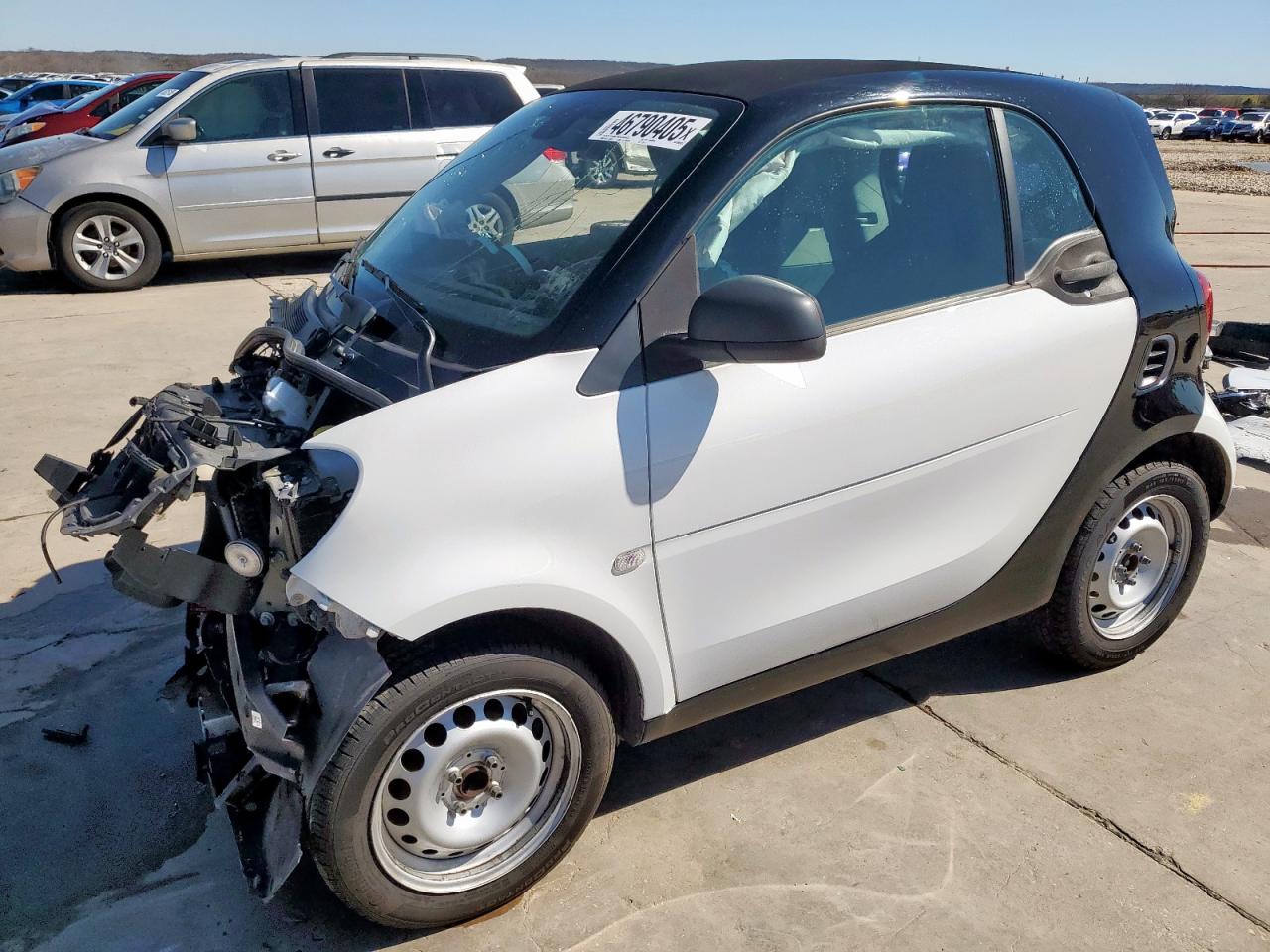 2017 Smart Fortwo VIN WMEFJ5DA0HK173011 - Copart auction photo