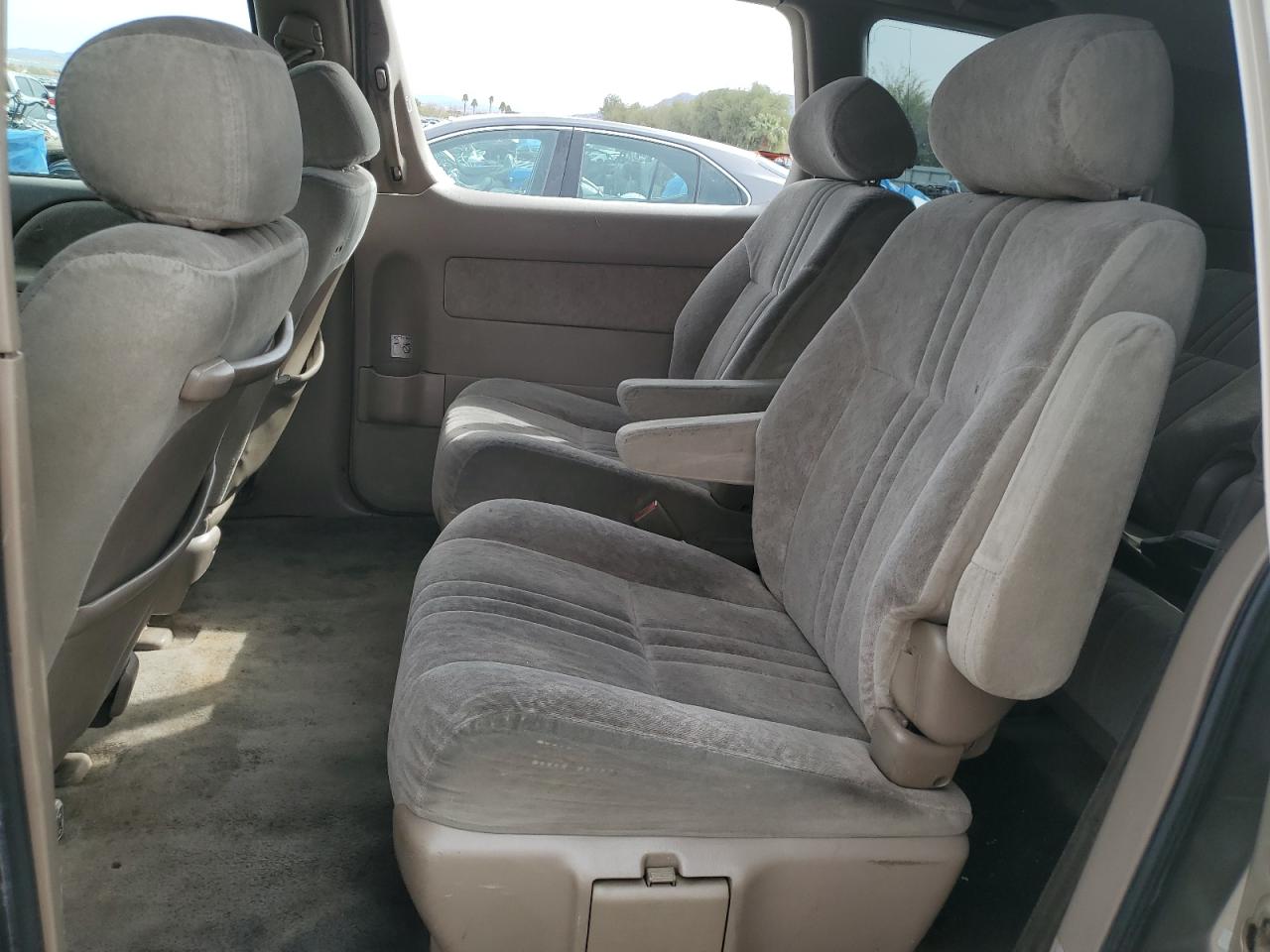 2000 Toyota Sienna VIN 4T3ZF13C0YU231540 Copart auction photo, side damage thumbnail 11
