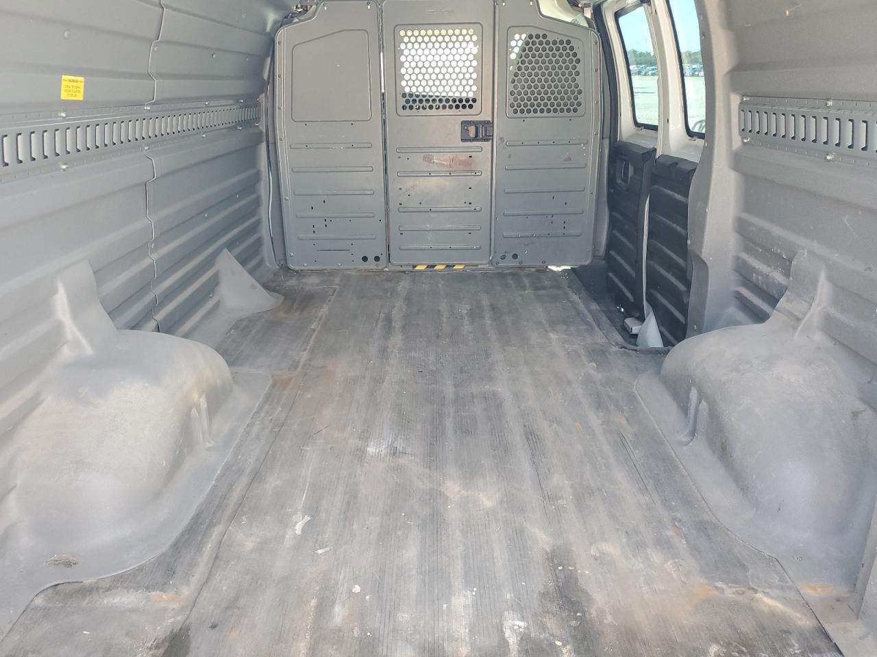 2011 Chevrolet Express VIN 1GCSGAFX0B1117637 Copart auction photo, rear end / minor dent/scratches damage thumbnail 10