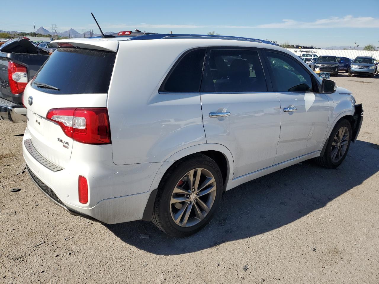 2014 KIA Sorento VIN 5XYKW4A7XEG451674 Copart auction photo, front end / frame damage damage thumbnail 3