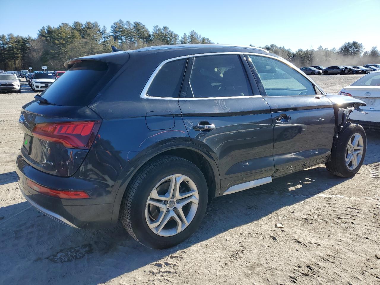 2019 Audi Q5 VIN WA1ANAFY2K2140271 Copart auction photo, front end / side damage thumbnail 3