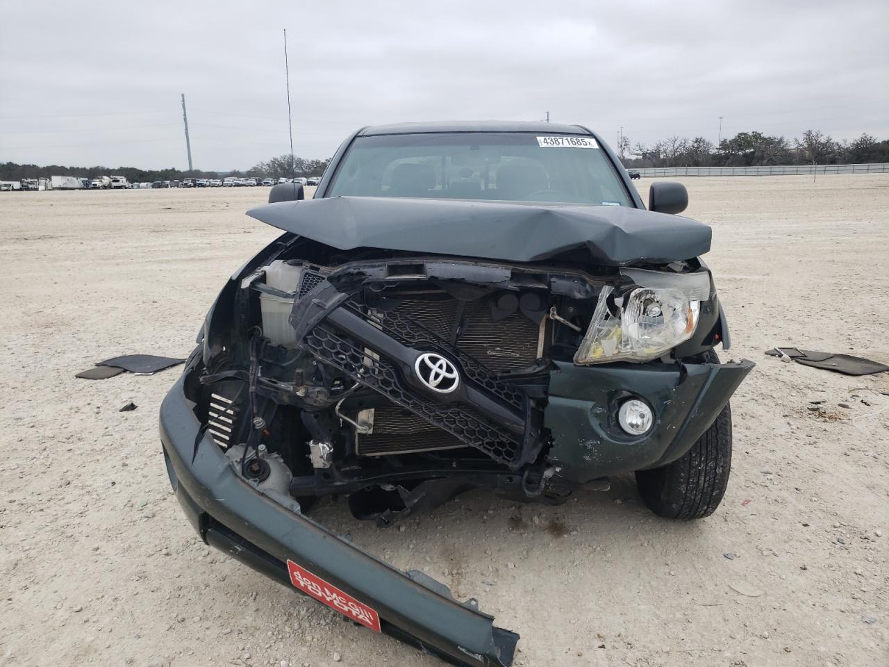 2011 Toyota Tacoma VIN 3TMJU4GNXBM123435 Copart auction photo, front end damage thumbnail 5