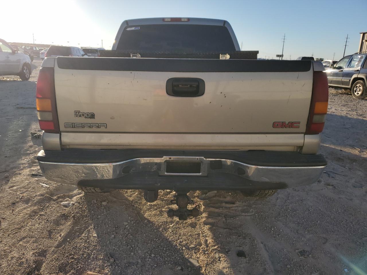 2001 GMC Sierra VIN 1GTGC13UX1F202868 Copart auction photo, side / front end damage thumbnail 6
