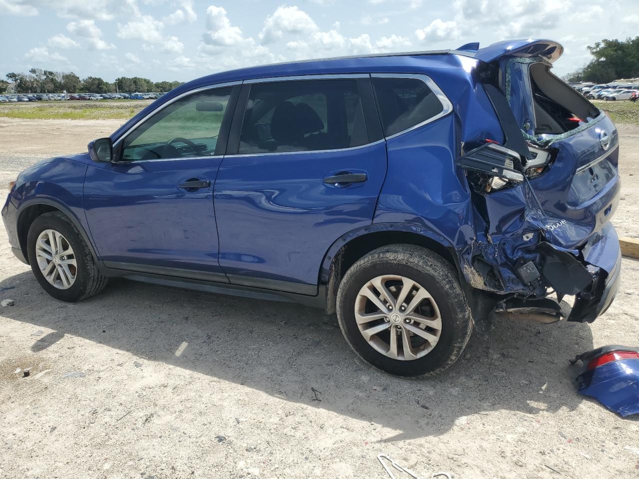 2018 Nissan Rogue VIN KNMAT2MV2JP533764 Copart auction photo, rear end damage thumbnail 2