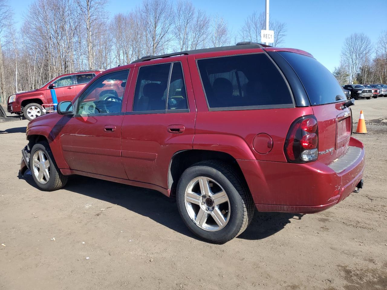 2008 Chevrolet TrailBlazer VIN 1GNDT13S082186108 Copart auction photo, front end damage thumbnail 2