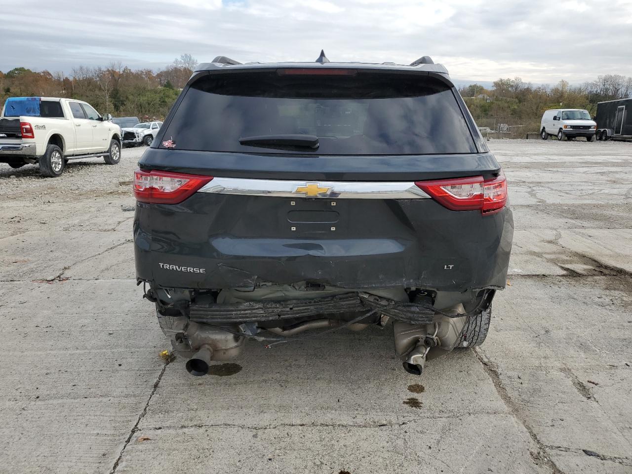 2019 Chevrolet Traverse VIN 1GNERHKW3KJ282747 Copart auction photo, rear end / side damage thumbnail 6