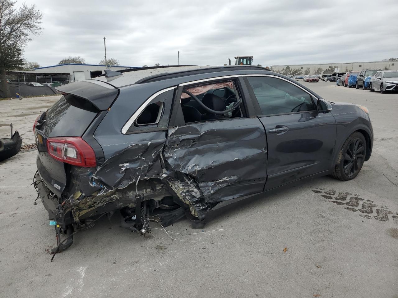 2019 KIA Niro VIN KNDCC3LC4K5222283 Copart auction photo, rear end / side damage thumbnail 3