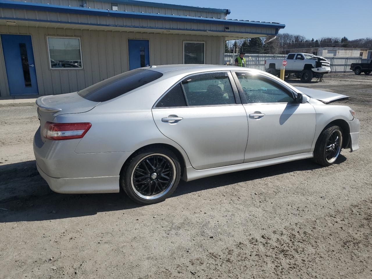 2010 Toyota Camry VIN 4T1BF3EK8AU052811 Copart auction photo, front end damage thumbnail 3