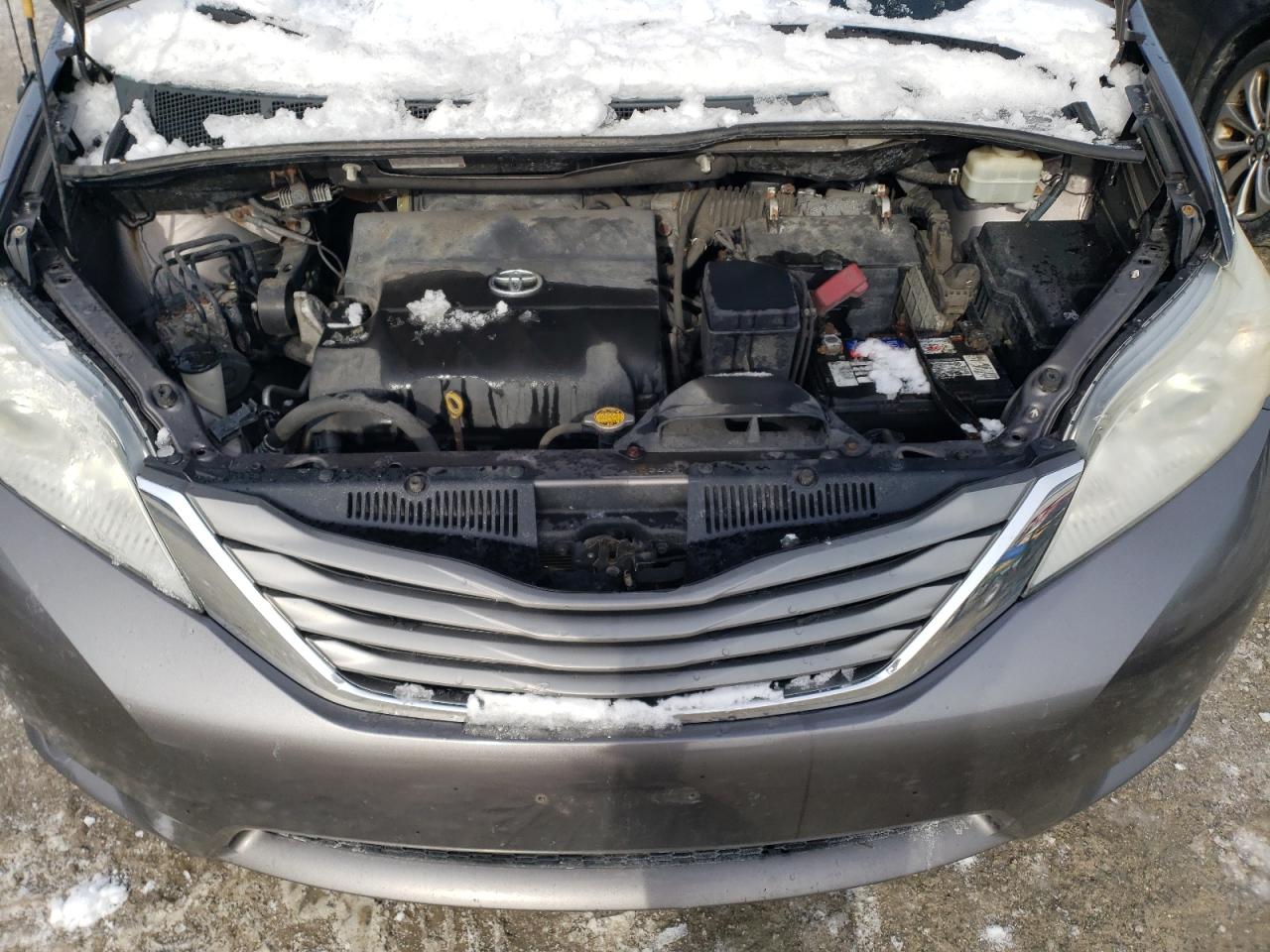 2013 Toyota Sienna VIN 5TDYK3DC6DS294283 Copart auction photo, burn - interior damage thumbnail 12
