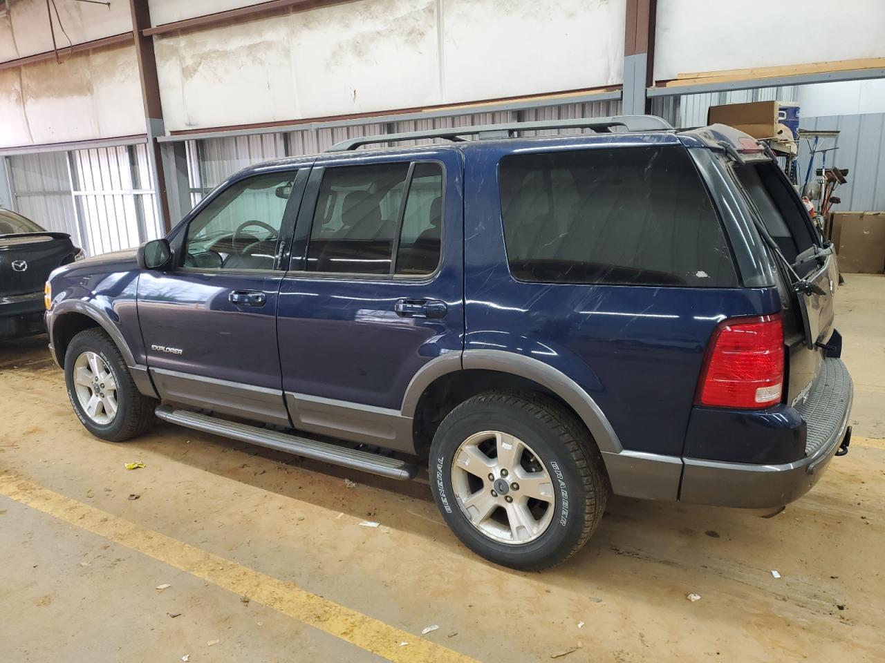 2004 Ford Explorer VIN 1FMDU73W44UC05913 Copart auction photo, top/roof / rear end damage thumbnail 2