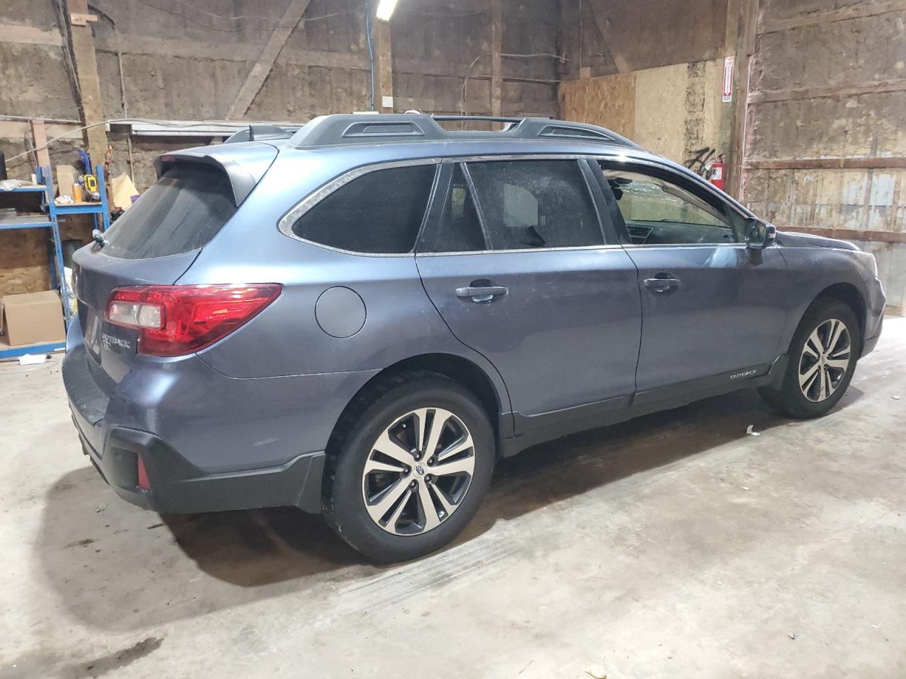2018 Subaru Outback VIN 4S4BSANC0J3204174 Copart auction photo, rollover damage thumbnail 3