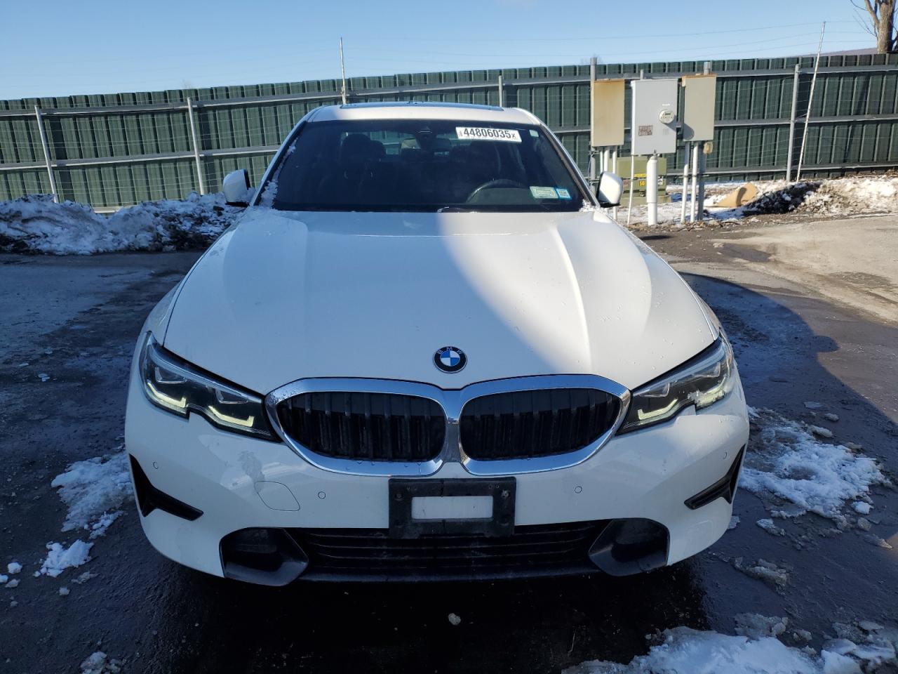 2020 BMW 3er VIN 3MW5R7J05L8B03716 Copart auction photo, rear end / side damage thumbnail 5