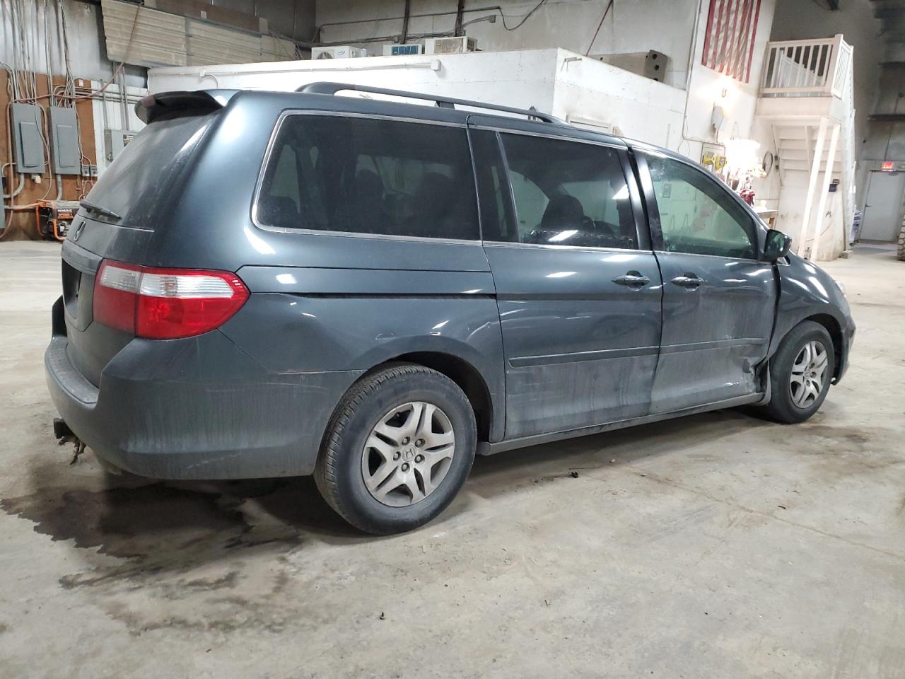 2006 Honda Odyssey VIN 5FNRL38606B420781 Copart auction photo, side / undercarriage damage thumbnail 3