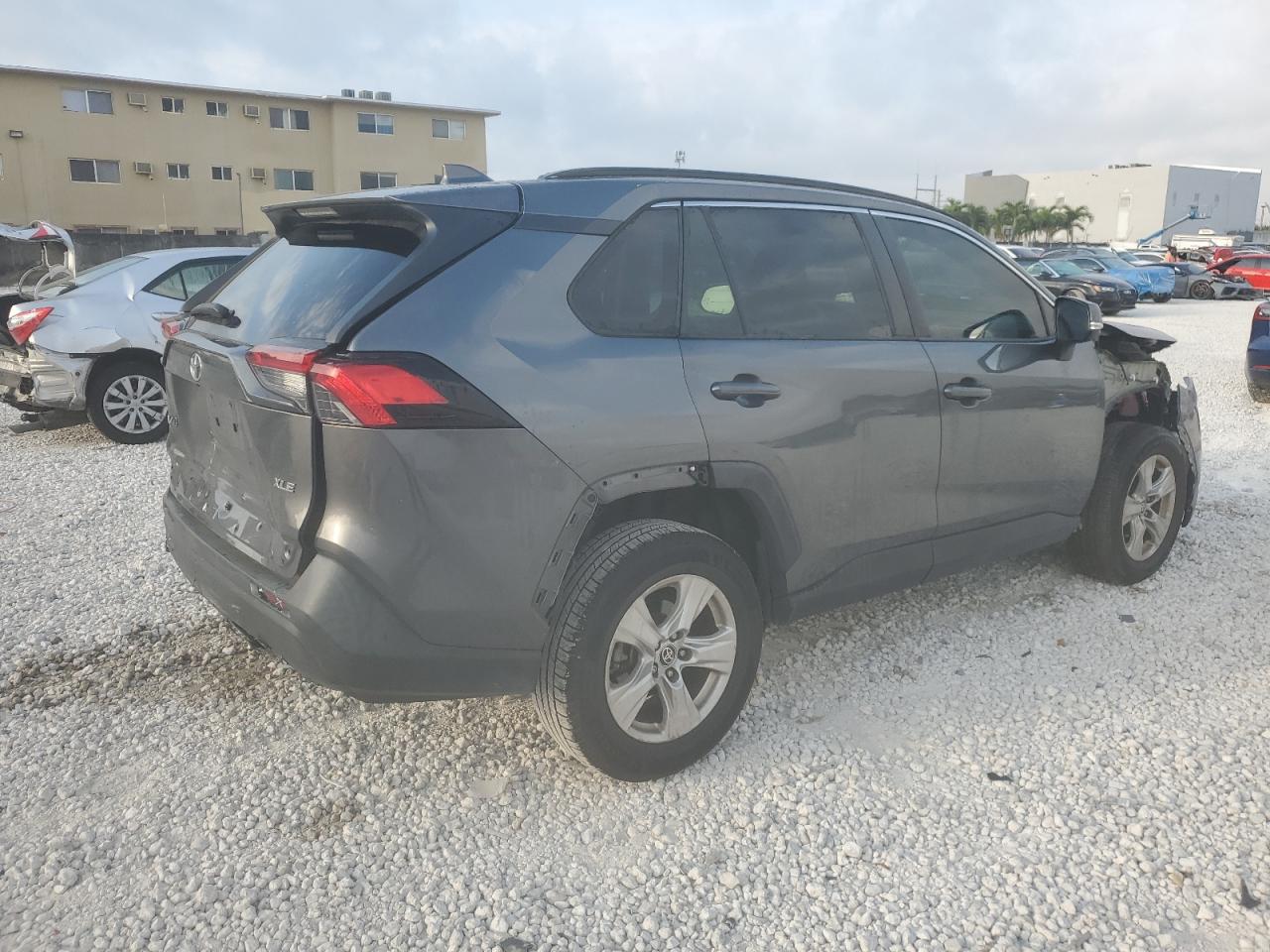 2021 Toyota RAV 4 VIN 2T3W1RFV4MC117419 Copart auction photo, rear end damage thumbnail 3