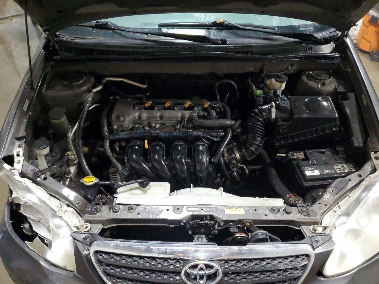 2005 Toyota Corolla VIN 1NXBR32E35Z412417 Copart auction photo, side / front end damage thumbnail 11