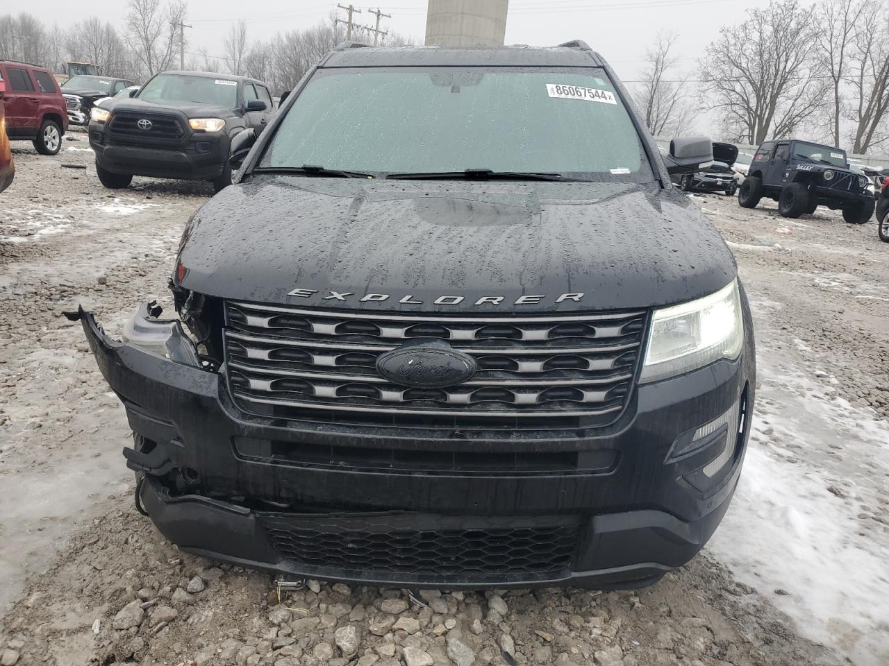 2017 Ford Explorer VIN 1FM5K8D81HGC16792 Copart auction photo, all over damage thumbnail 5