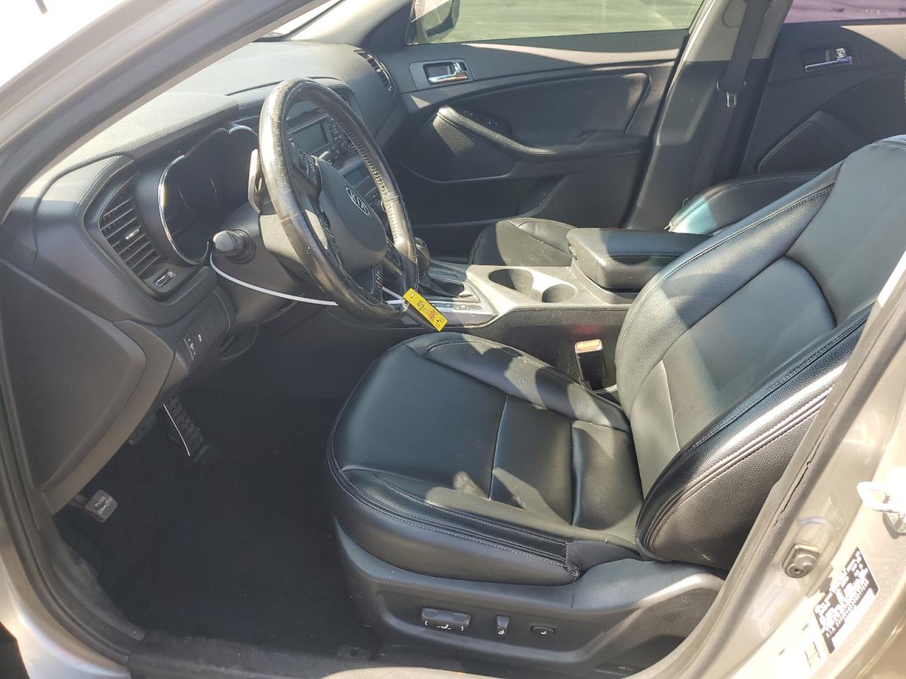 2012 KIA Optima VIN 5XXGR4A63CG077690 Copart auction photo, minor dent/scratches / side damage thumbnail 7