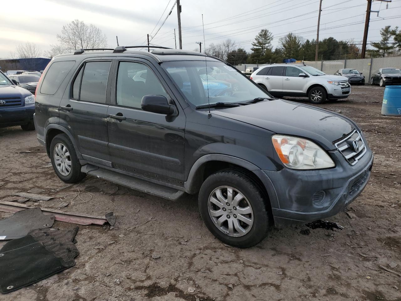 2005 Honda CR-V VIN JHLRD78865C004917 Copart auction photo, front end / side damage thumbnail 4