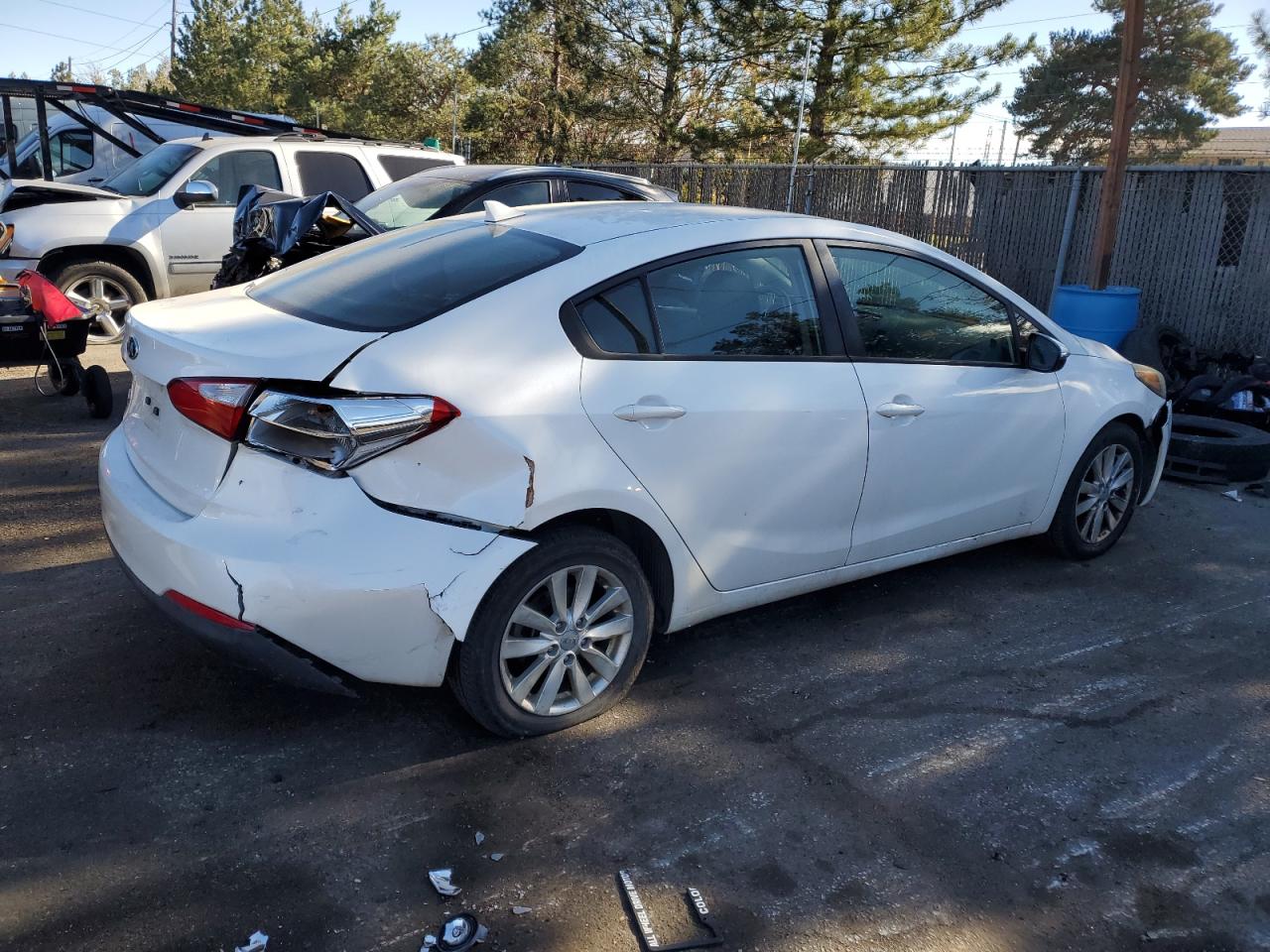 2014 KIA Forte VIN KNAFX4A61E5140209 Copart auction photo, all over damage thumbnail 3
