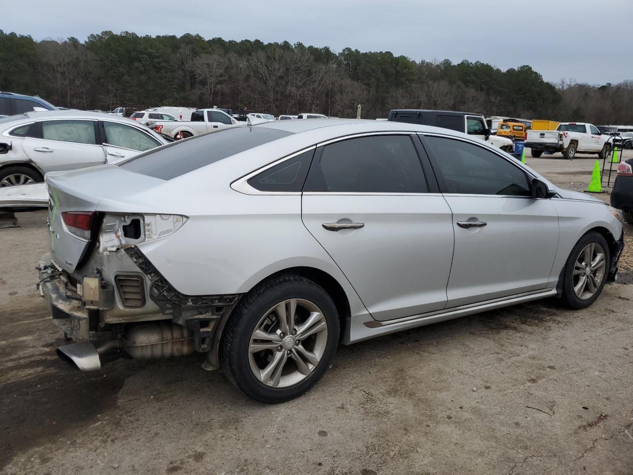 2018 Hyundai Sonata VIN 5NPE34AF5JH680957 Copart auction photo, rear end / front end damage thumbnail 3