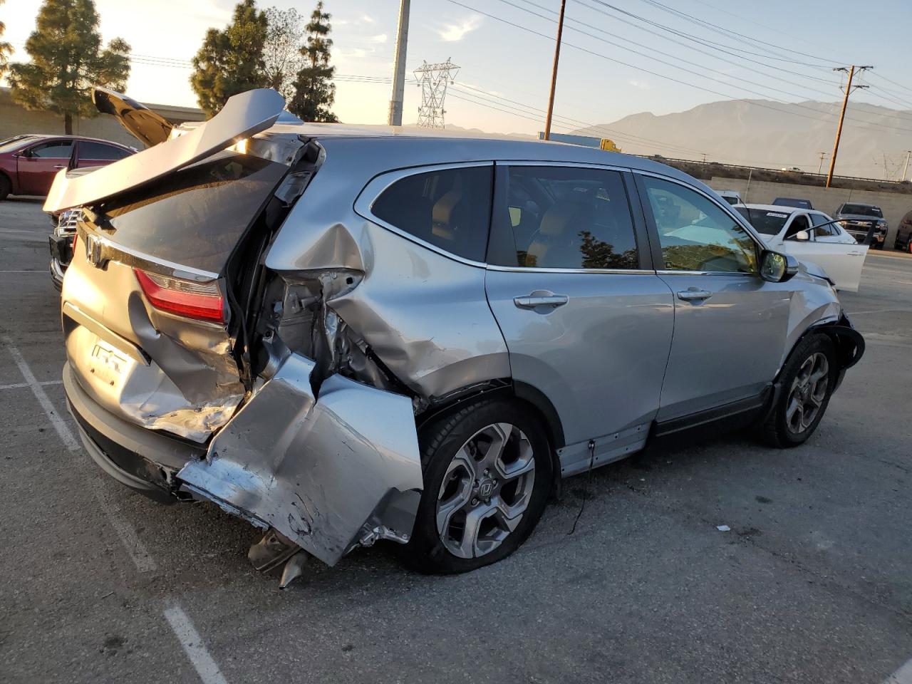 2018 Honda CR-V VIN 2HKRW1H80JH515347 Copart auction photo, all over / undercarriage damage thumbnail 3