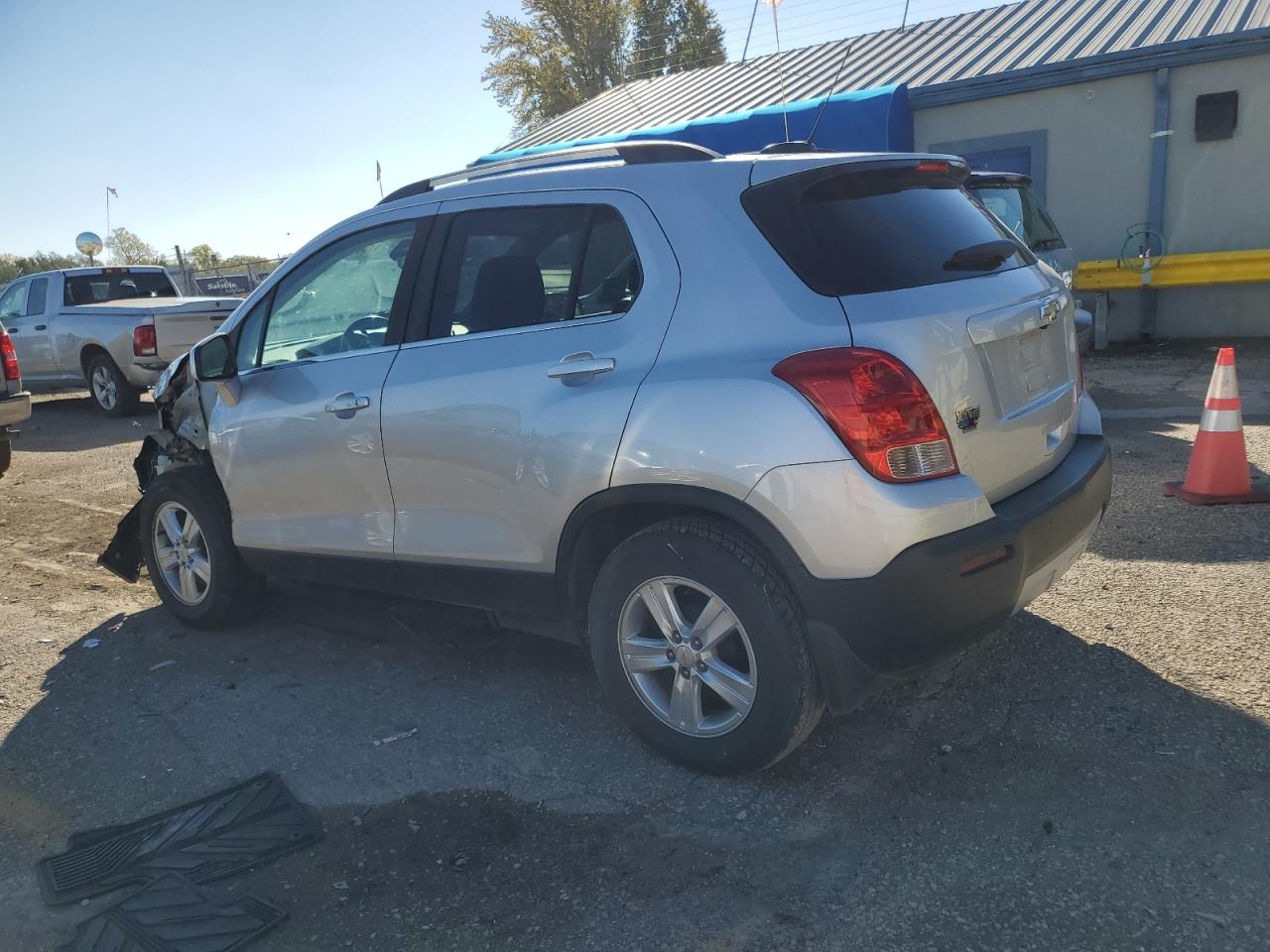 2016 Chevrolet Trax VIN KL7CJLSB6GB762710 Copart auction photo, front end / minor dent/scratches damage thumbnail 2
