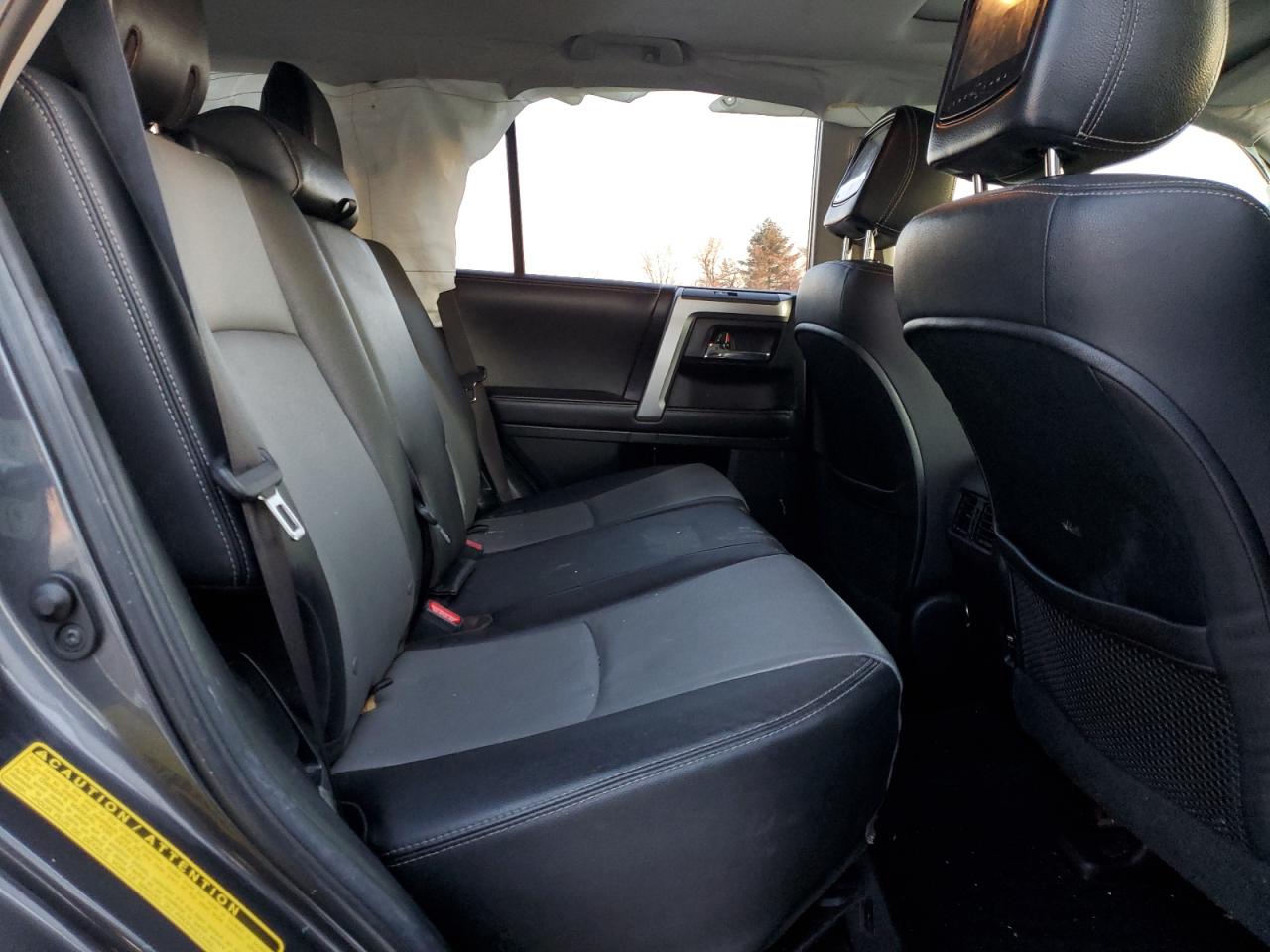 2016 Toyota 4Runner VIN JTEBU5JR5G5288615 Copart auction photo, front end / minor dent/scratches damage thumbnail 11