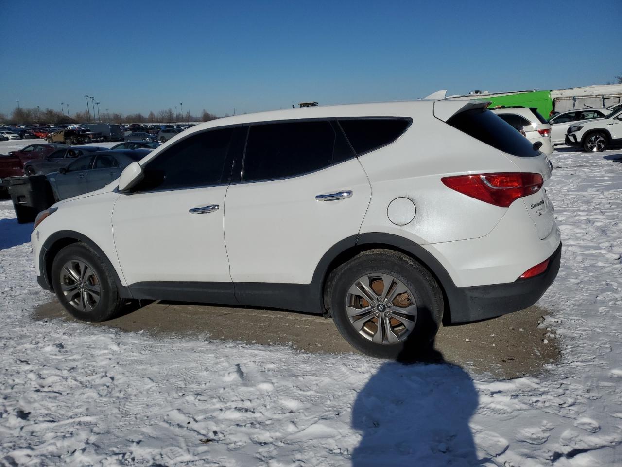 2015 Hyundai Santa Fe VIN 5XYZTDLB0FG272330 Copart auction photo, burn - engine damage thumbnail 2