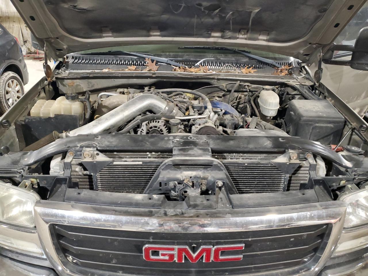 2003 GMC Sierra VIN 1GTHK23133F139909 Copart auction photo, top/roof / minor dent/scratches damage thumbnail 11