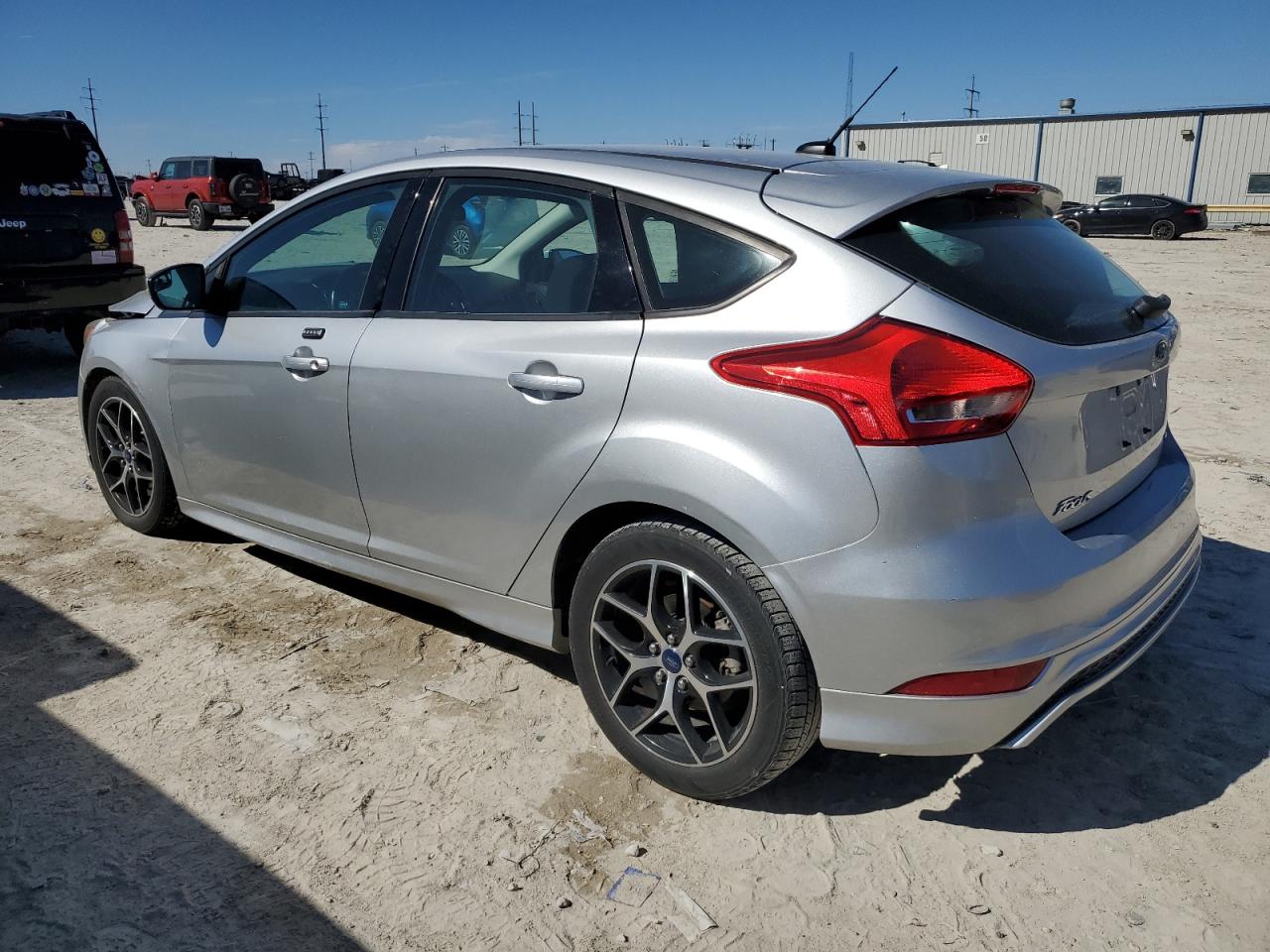 2015 Ford Focus VIN 1FADP3K27FL348744 Copart auction photo, front end damage thumbnail 2