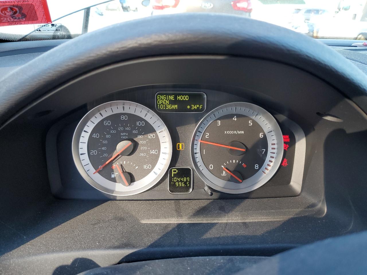 2013 Volvo C70 VIN YV1672MCXDJ137219 Copart auction photo, front end / minor dent/scratches damage thumbnail 9