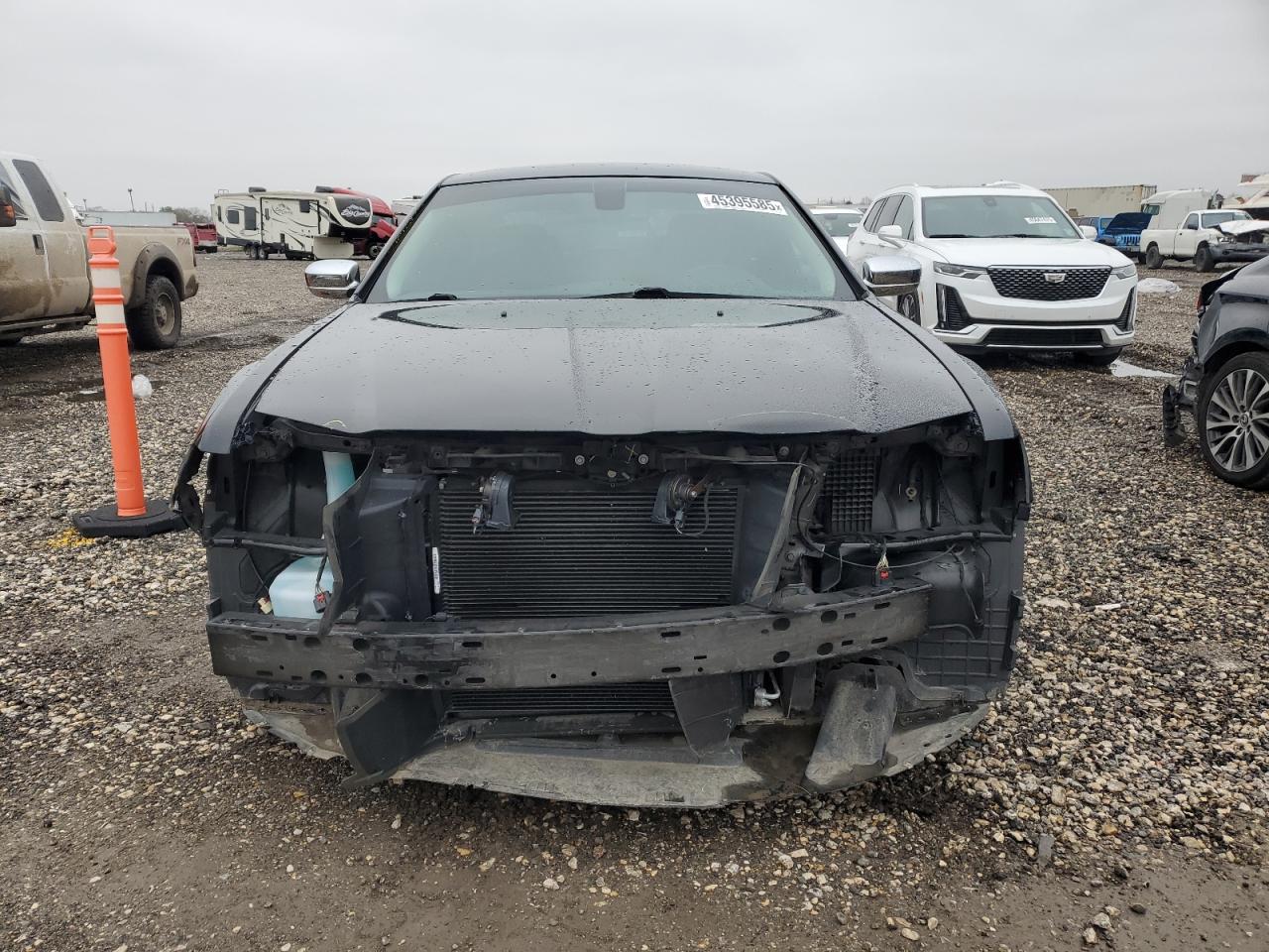2020 Chrysler 300 VIN 2C3CCAAG6LH230071 Copart auction photo, front end / minor dent/scratches damage thumbnail 5
