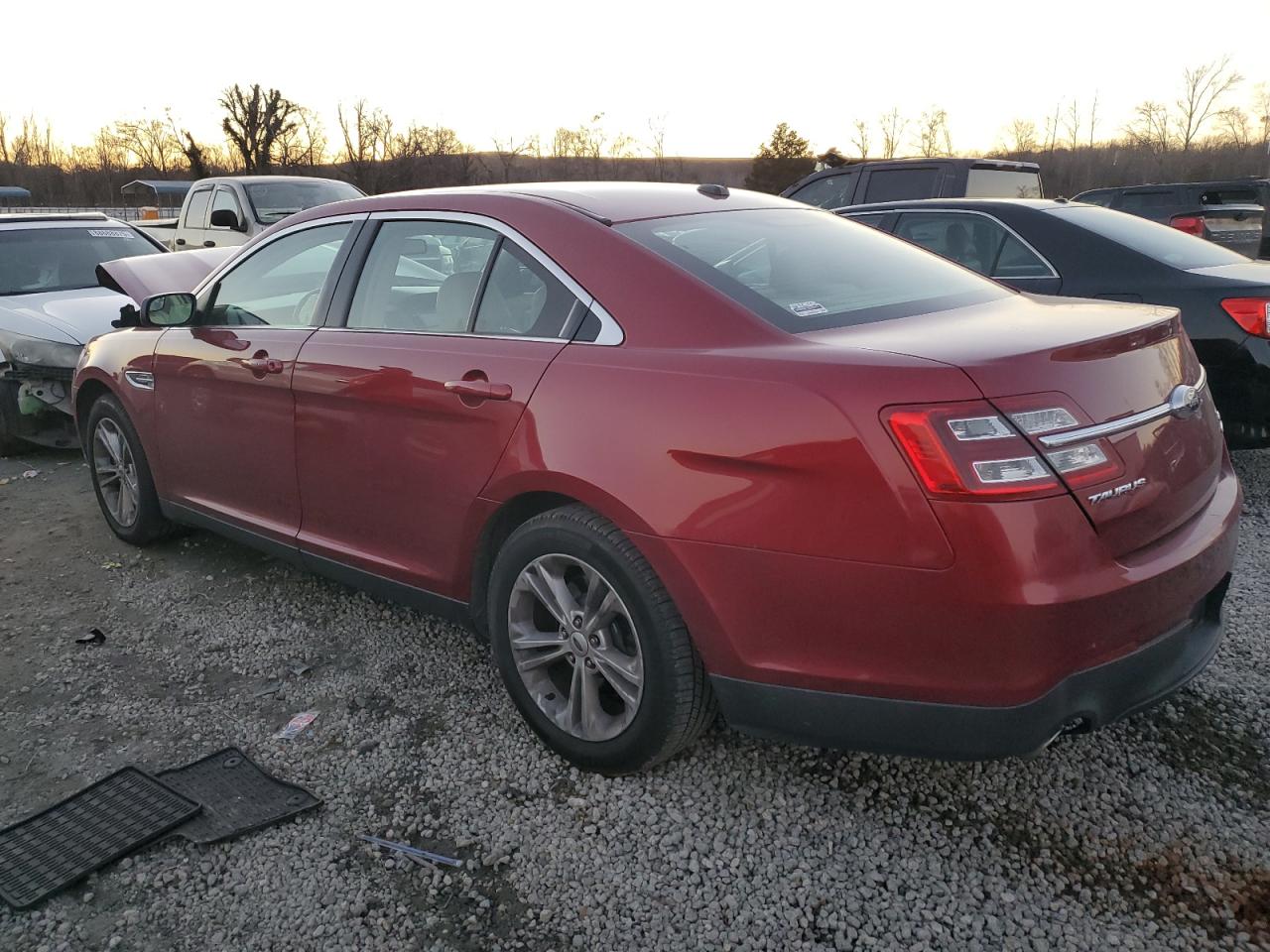 2015 Ford Taurus VIN 1FAHP2E81FG195749 Copart auction photo, front end damage thumbnail 2