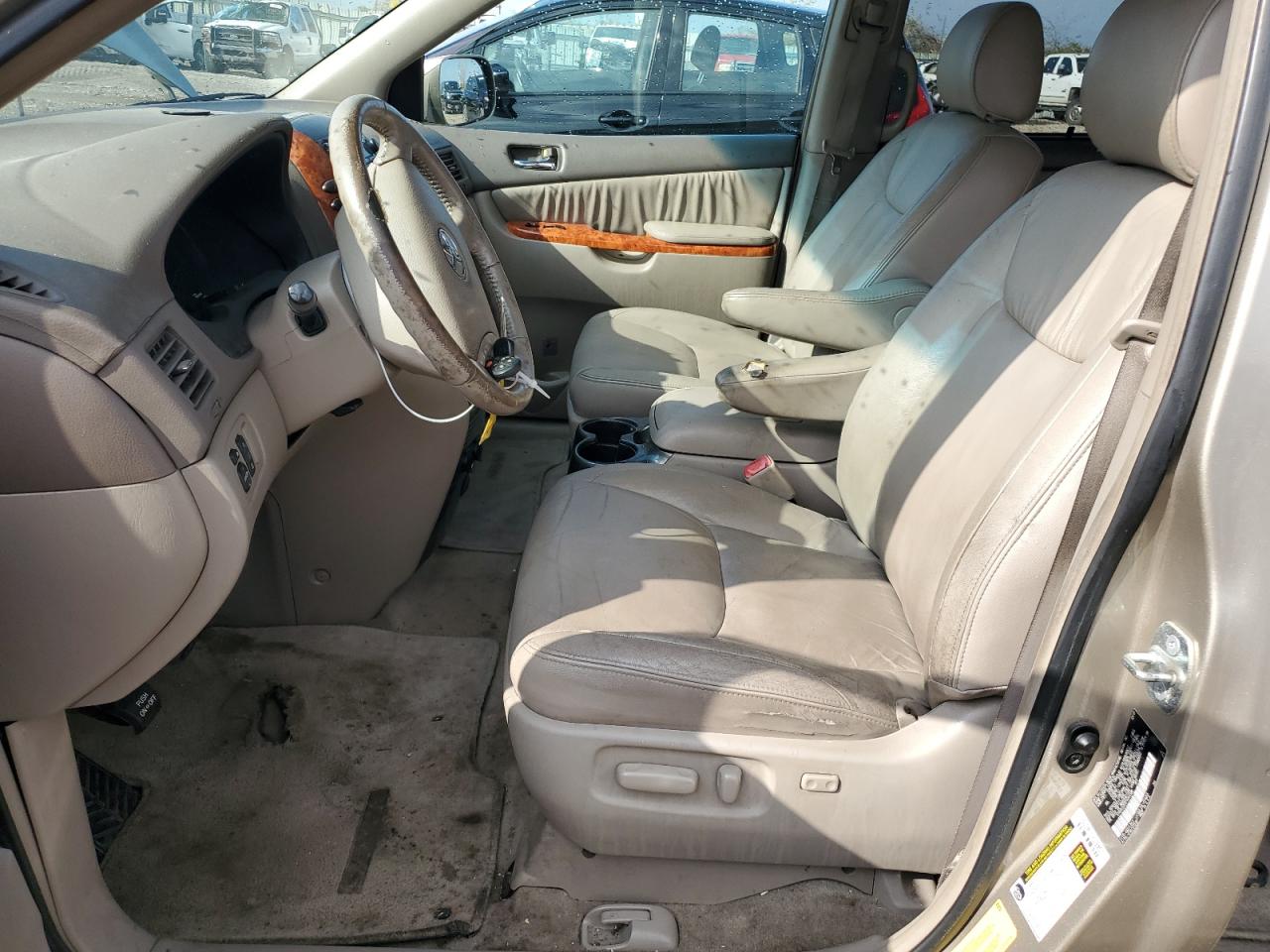 2007 Toyota Sienna VIN 5TDZK22C07S044396 Copart auction photo, front end / undercarriage damage thumbnail 7